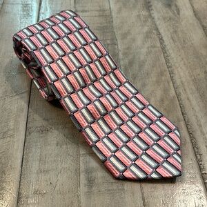 Men's Silk Neck Tie Pink/Grey Attractive Pattern Beverly Hills Polo Club